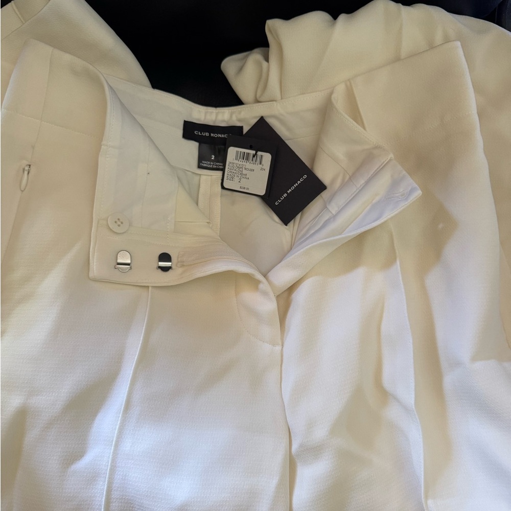 Club Monaco Ivory Pleated Pants Size 2